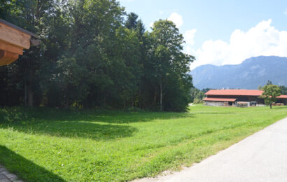 Grundstück in ruhiger Lage mit angrenzenden Freiflächen