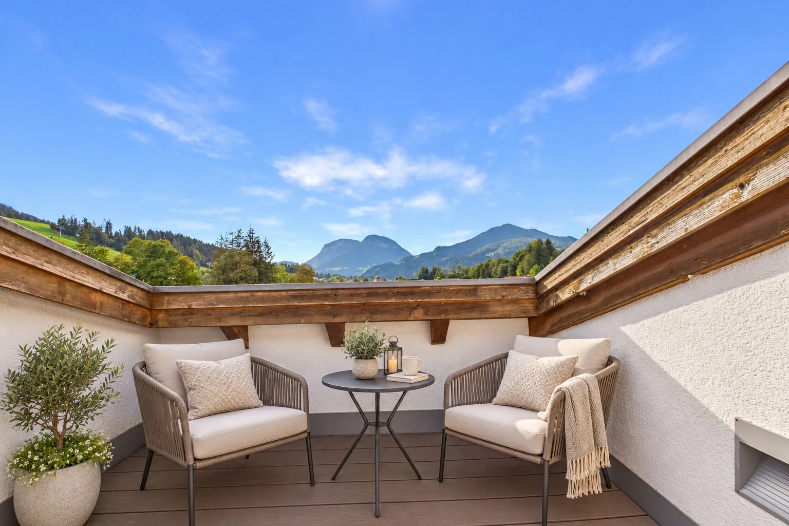 Ski in/Ski out – Penthouse-Maisonette mit Dachterrasse und Kaiserblick